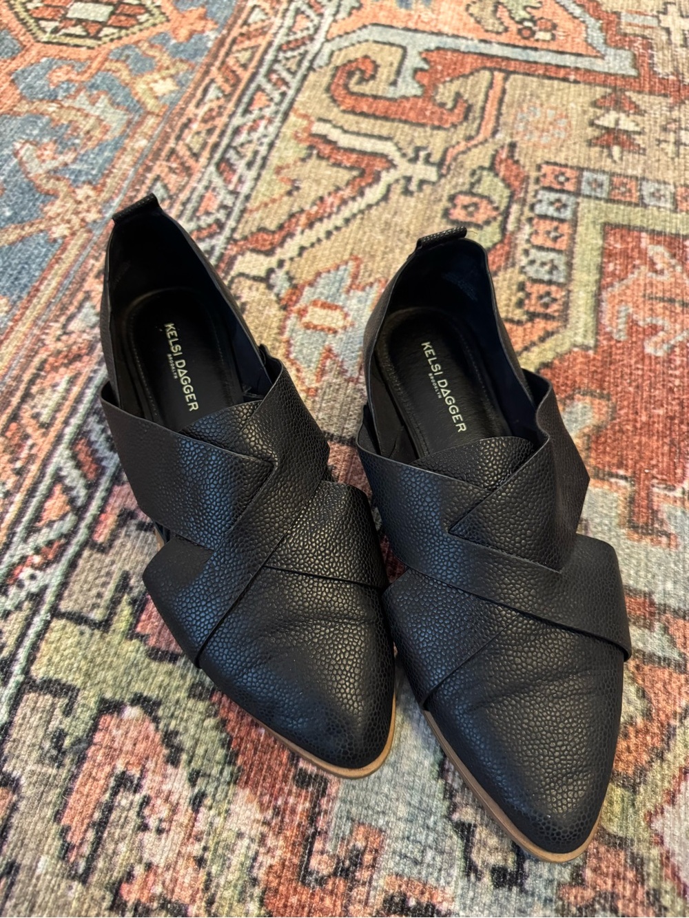 Kelsi Dagger Black Textured Crisscross Pointed Flats